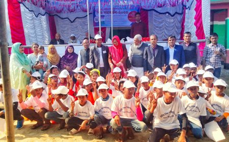 শিশু শিক্ষার্থীদের উৎসাহ দিতে সমাবর্তনের আয়োজন