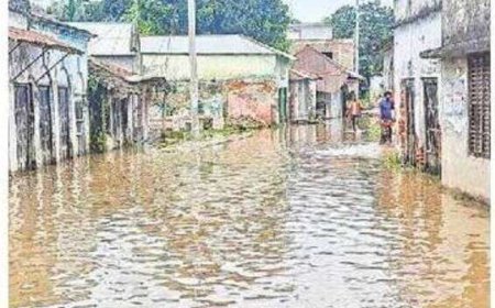 পানি বের হওয়ার পথ নেই, পানিবন্দী কয়েক শ পরিবার
