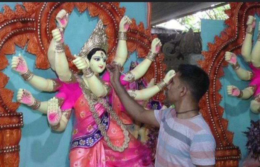 আজ দেবী দুর্গার জাগরণ, মণ্ডপে মণ্ডপে পূজার শেষ মুহূর্তের প্রস্তুতি