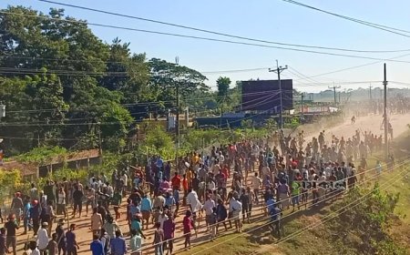 মোবাইল চার্জ নিয়ে মাইকে ঘোষণা দিয়ে ত্রিমুখী সংঘর্ষ, আহত -৫০