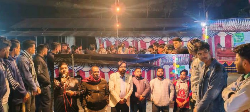 জলঢাকায় নাইট ক্রিকেট টুর্নামেন্টে রাজারহাট চ্যাম্পিয়ন