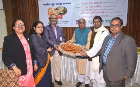 ঢাকা বিশ্ববিদ্যালয় কলা অনুষদে পিঠা উৎসব অনুষ্ঠিত
