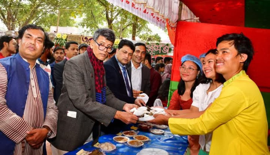 ক্যাম্পাসে চবি সাংস্কৃতিক জোট আয়োজিত পিঠা উৎসব অনুষ্ঠিত