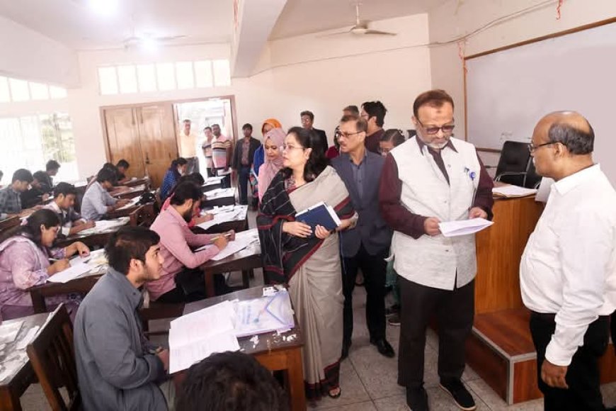 ঢাবি ‘ব্যবসায় শিক্ষা ইউনিট’-এর ভর্তি পরীক্ষা সুষ্ঠু ও শান্তিপূর্ণভাবে অনুষ্ঠিত