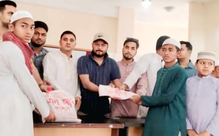 আমরা ডিমলাবাসী ফেসবুক গ্রুপের উদ্যোগে এতিম ও অসহায় শিশুদের মাঝে বস্ত্র বিতরণ