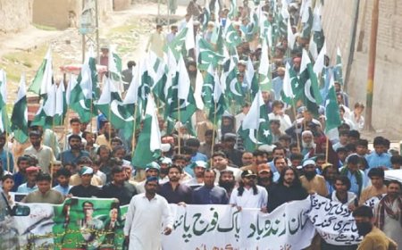 পাকিস্তানে ভারত বিরোধী বিক্ষোভে হিন্দুরা