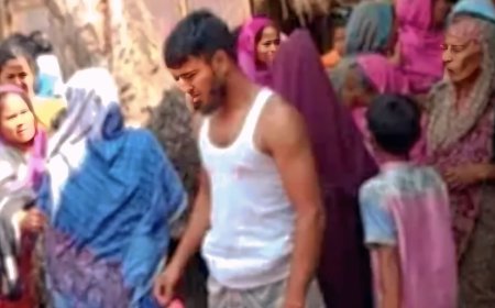 ডিমলায় গোয়ালঘরে বিদ্যুতের তারের সাথে জড়িয়ে এক কৃষক প্রাণ হারিয়েছেন