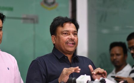 ফারুকের বিরুদ্ধে অনাস্থা জানিয়ে ৮ পরিচালকের চিঠি