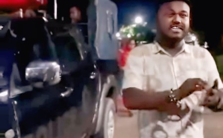 নীলফামারী কারাগারে মাদক সরবরাহের অভিযোগে কারারক্ষী আটক, সাময়িক বরখাস্ত