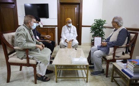 জুলাই গণ-অভ্যুত্থানের আগের ১৫ বছরে আওয়ামী সন্ত্রাসে নিহতদের তালিকা প্রস্তুতের নির্দেশ প্রধান উপদেষ্টার