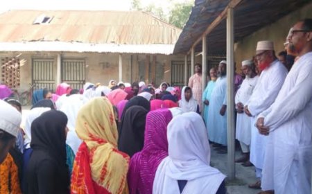 ডিমলায় শিক্ষক ও ছাত্রীদের সাথে সাক্ষাৎ করলেন জেলা জামায়াতের আমীর