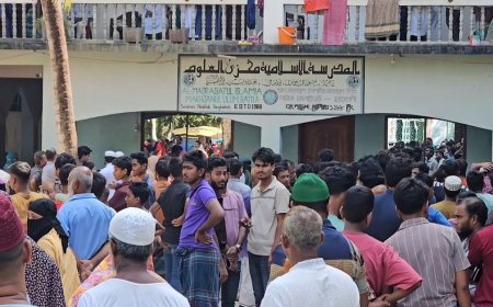 মাদ্রাসায় ঘুমন্ত ছাত্রকে গলা কেটে হত্যা